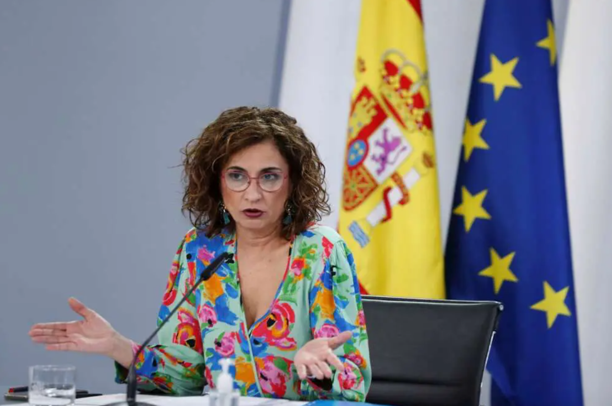 Los altos funcionarios, en pie de guerra contra el Gobierno por discriminarles del teletrabajo