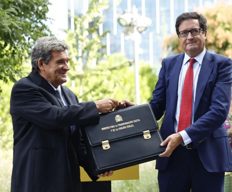 Los altos funcionarios negocian en el Congreso para que se les deje trabajar hasta los 72 años