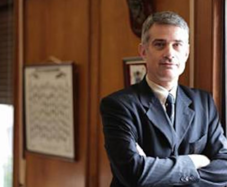 Los altos funcionarios piden extender su mandato por ley para evitar dedazos al cambiar el Gobierno